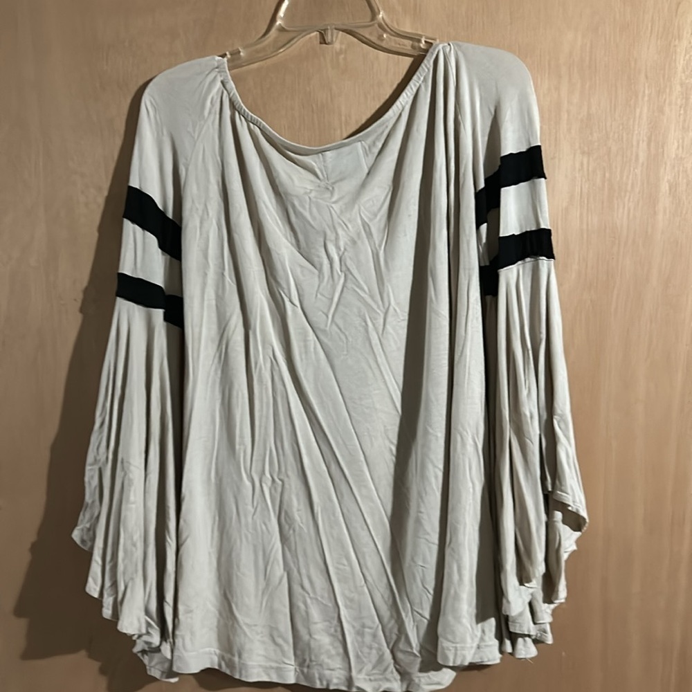 Judith March Women’s Top - Picture 6 of 6
